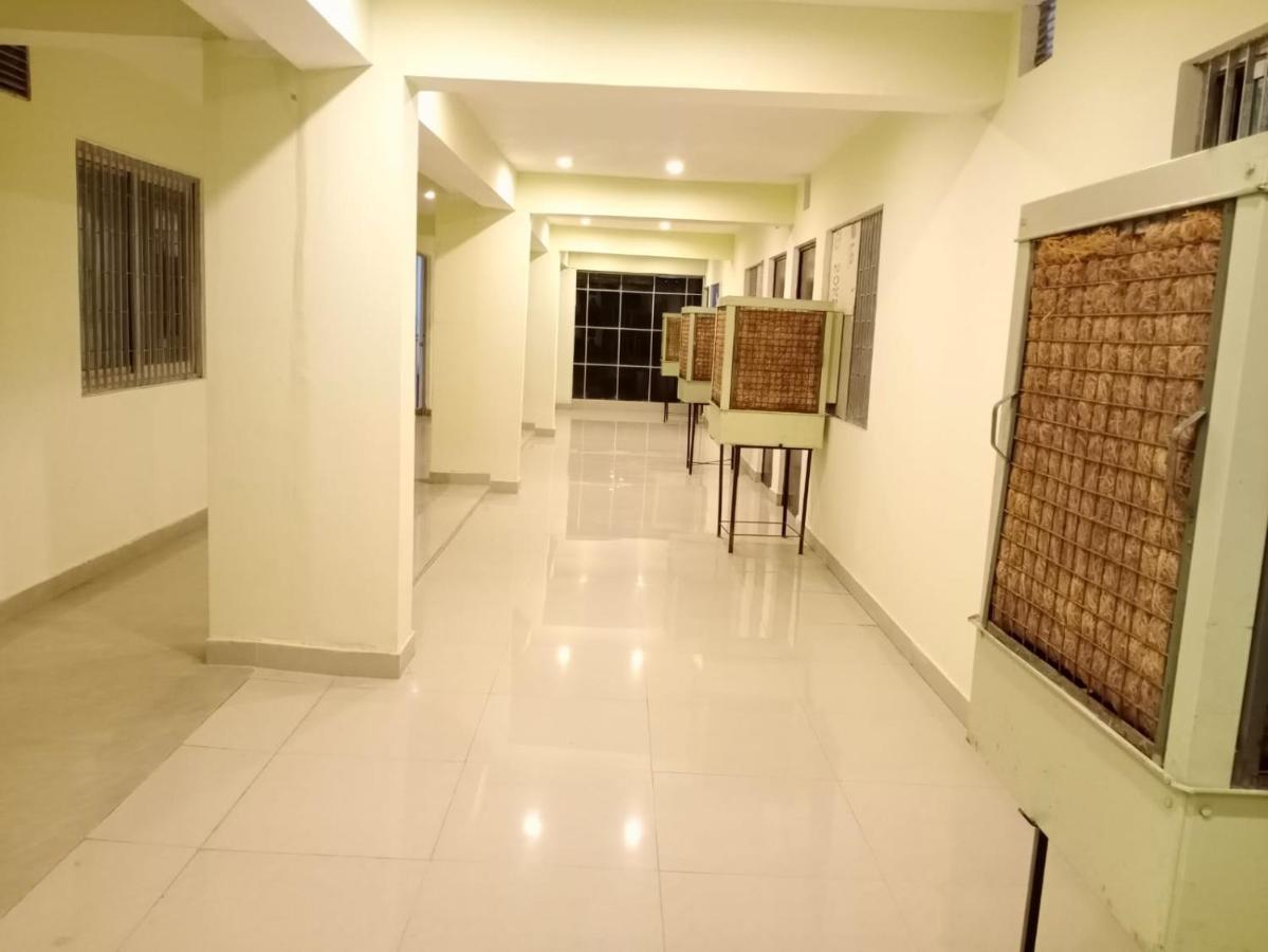 S S Hotel And Restaurant By Wb Economy Jaunpur Eksteriør bilde